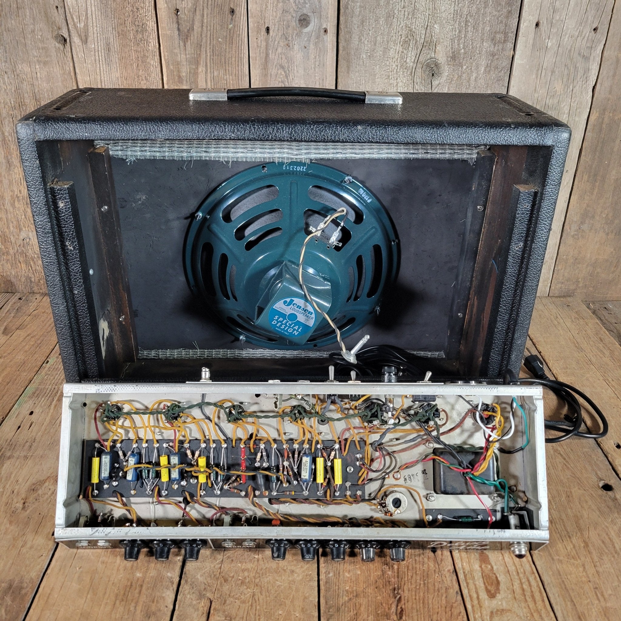 Fender Deluxe Amp 1963 Pre CBS - Mahar's Vintage Guitars