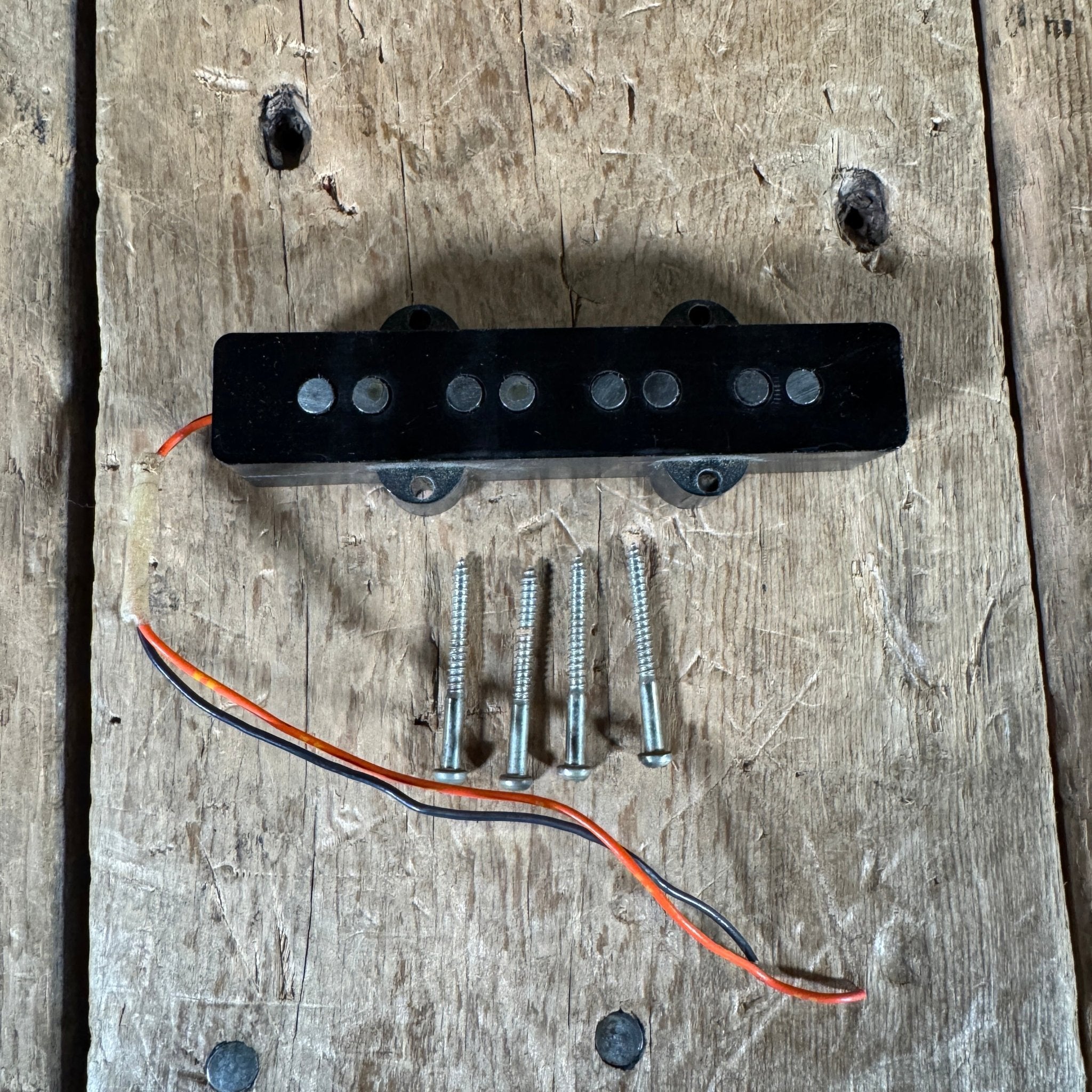 Fender Jazz Bass Pickup with Cover and Screws 1977 - Mahar's Vintage Guitars