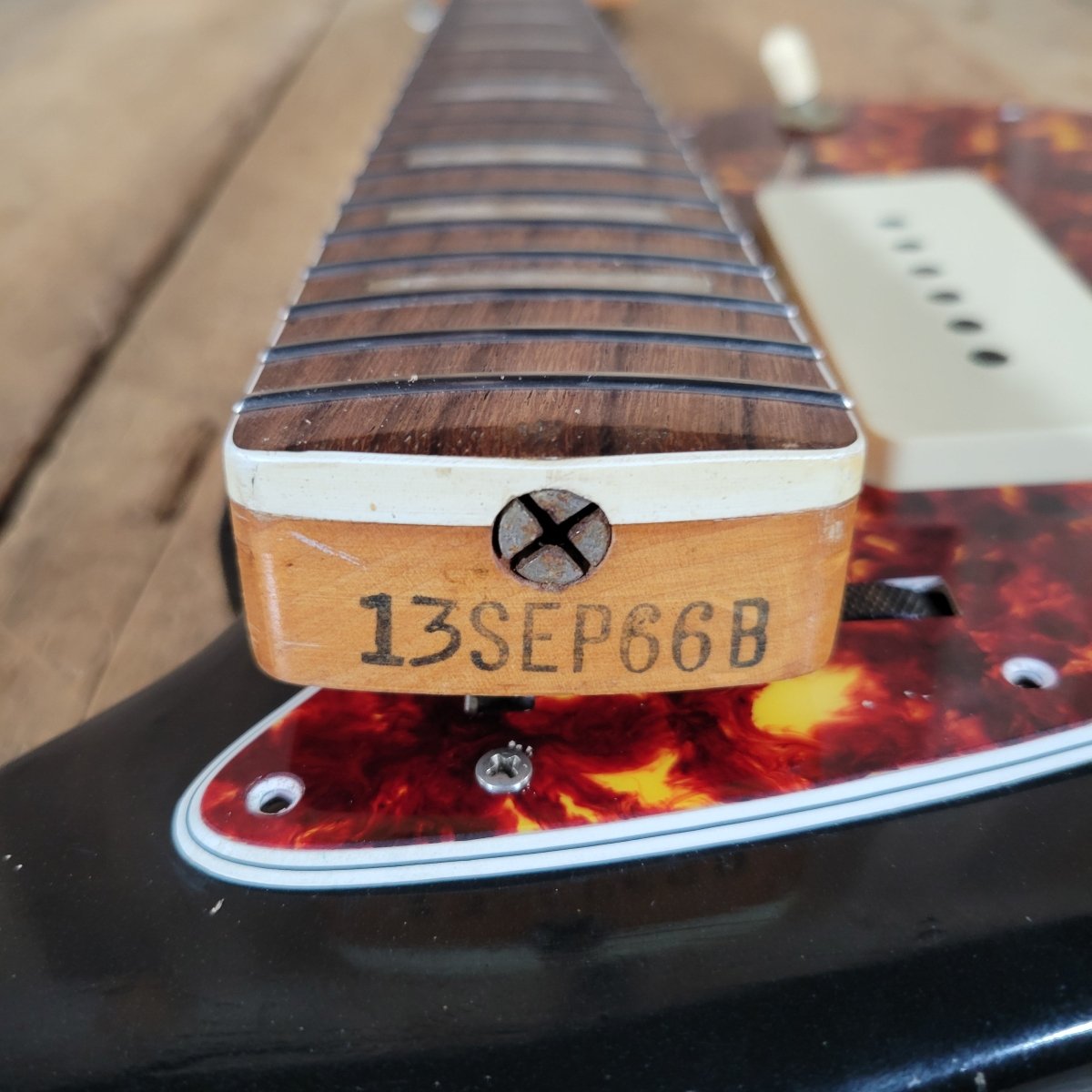 Fender Jazzmaster 1966 Refinished Vintage Player’s Guitar w/ Hybrid Gig Bag - Mahar's Vintage Guitars