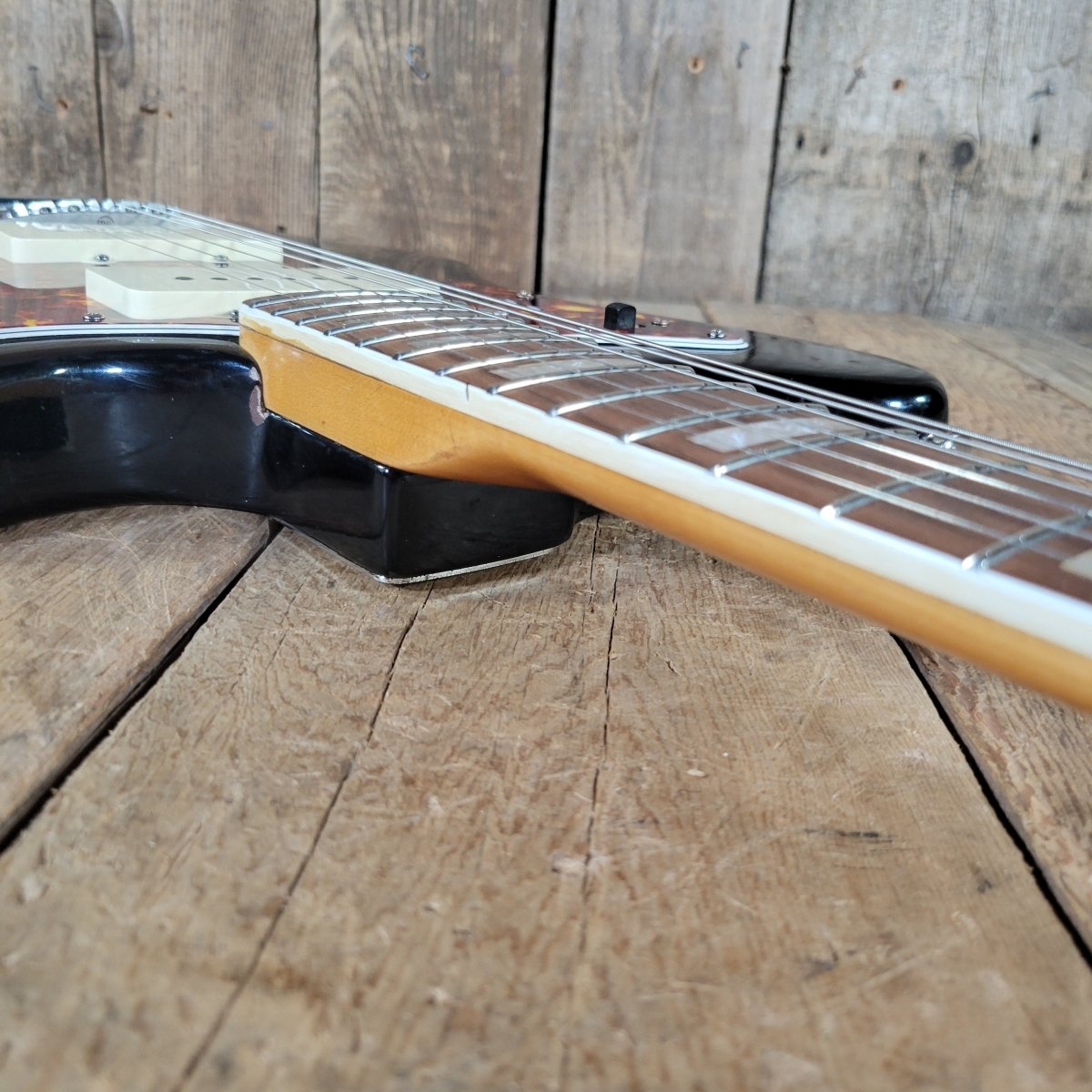 Fender Jazzmaster 1966 Refinished Vintage Player’s Guitar w/ Hybrid Gig Bag - Mahar's Vintage Guitars