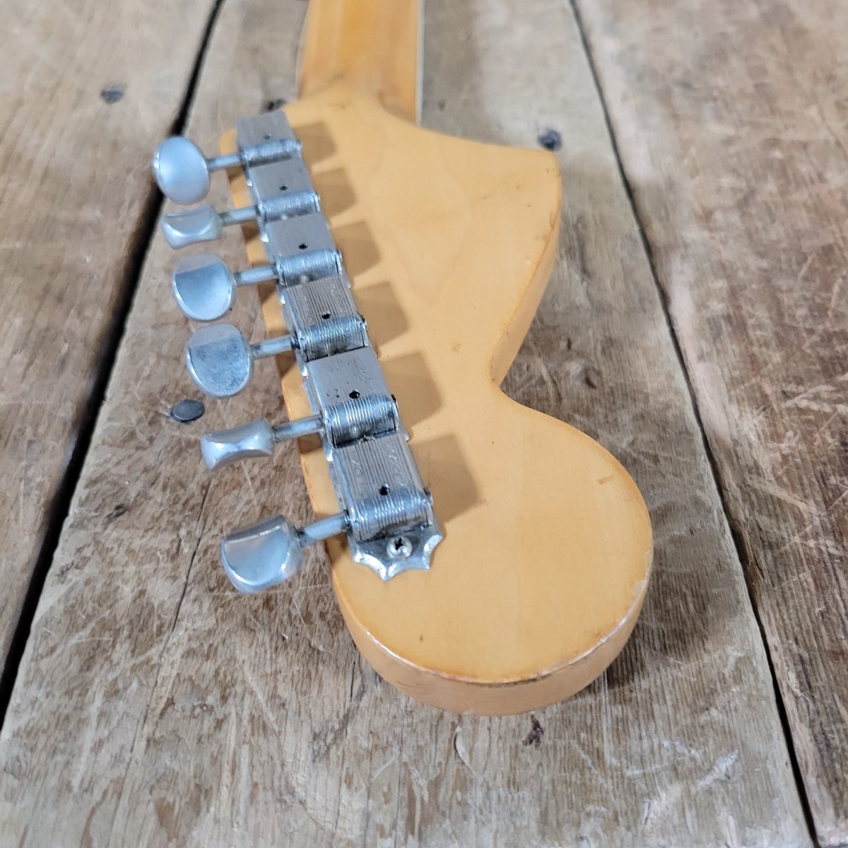 Fender Jazzmaster 1966 Refinished Vintage Player’s Guitar w/ Hybrid Gig Bag - Mahar's Vintage Guitars