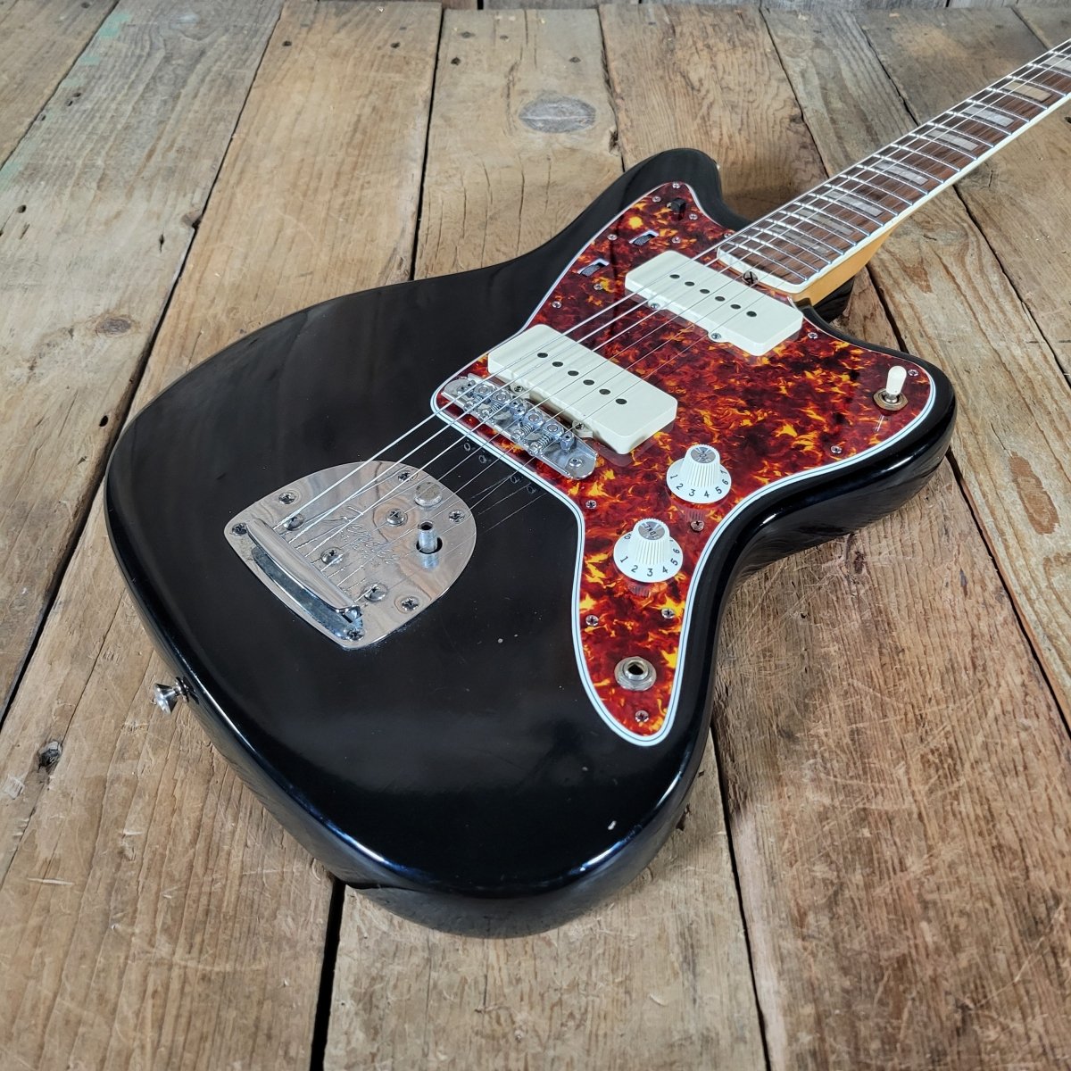 Fender Jazzmaster 1966 Refinished Vintage Player’s Guitar w/ Hybrid Gig Bag - Mahar's Vintage Guitars