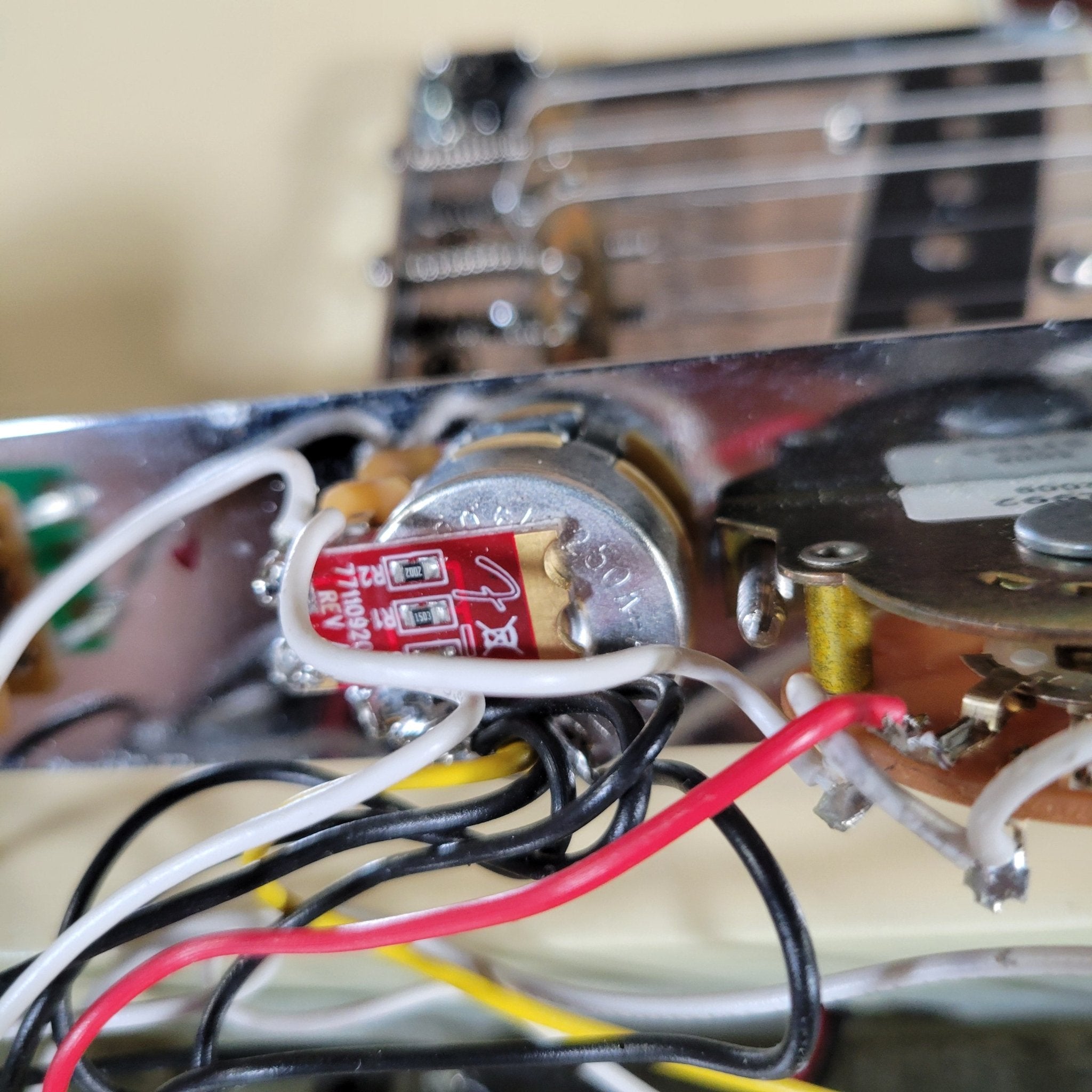 Fender Limited Edition American Showcase Telecaster 2020 – Olympic Pearl USA - Made Custom Tele - Mahar's Vintage Guitars