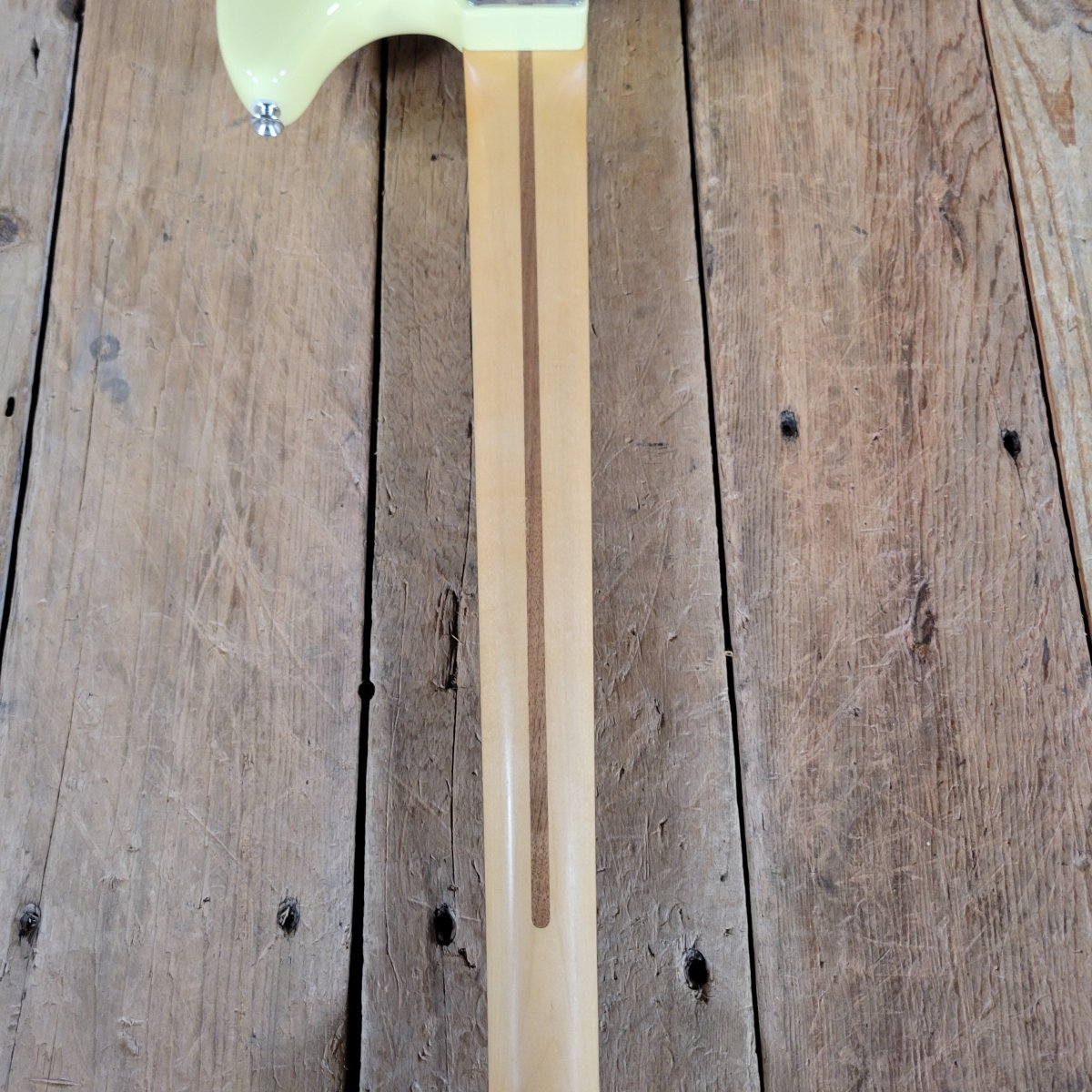 Fender Mustang Bass Player PJ 2023 Made in Mexico with Road Runner Gig Bag – Short Scale Versatility - Mahar's Vintage Guitars