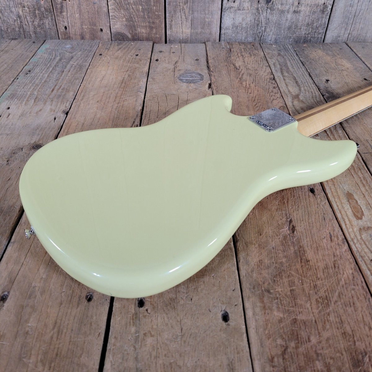 Fender Mustang Bass Player PJ 2023 Made in Mexico with Road Runner Gig Bag – Short Scale Versatility - Mahar's Vintage Guitars