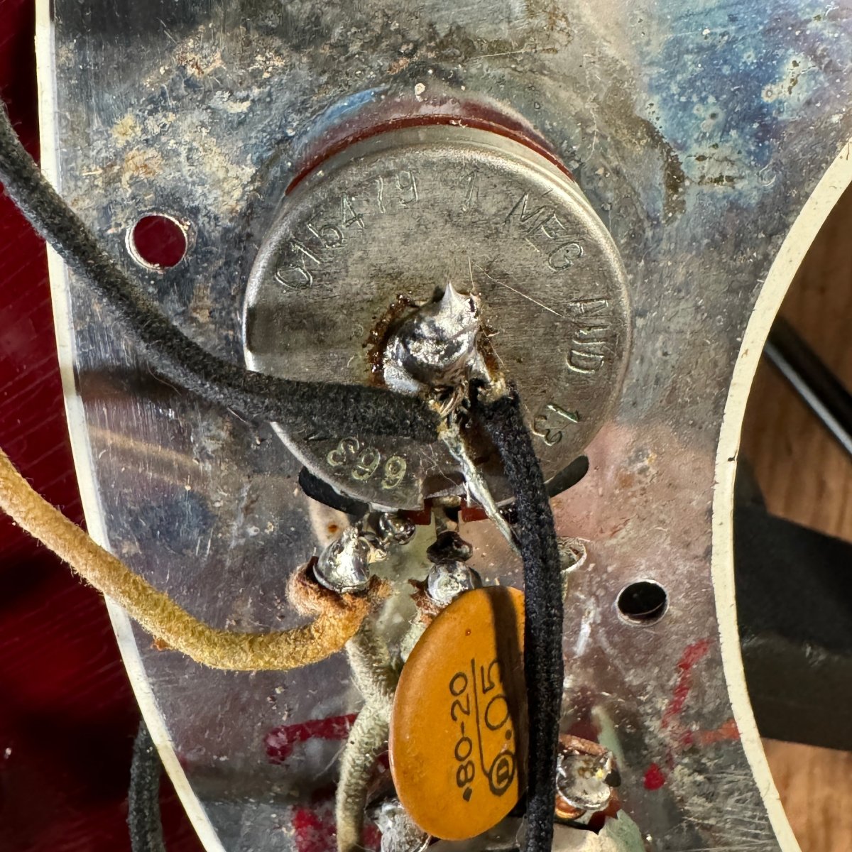 Fender Precision Bass 1966 Candy Apple Red - Mahar's Vintage Guitars
