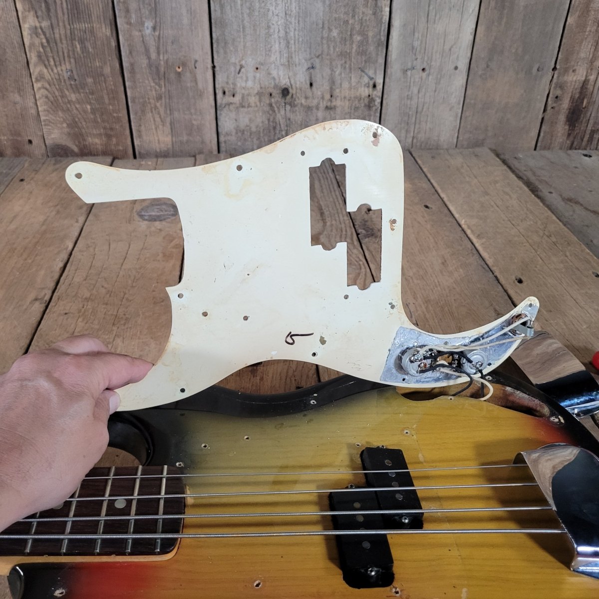 Fender Presicion Bass 1967 Sunburst Vintage P Bass - Mahar's Vintage Guitars