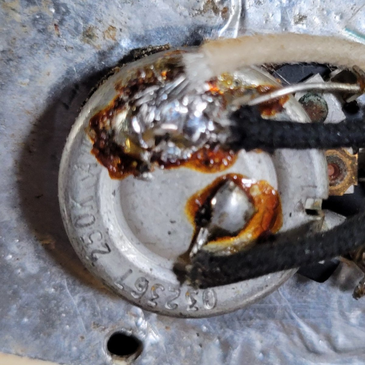 Fender Presicion Bass 1967 Sunburst Vintage P Bass - Mahar's Vintage Guitars