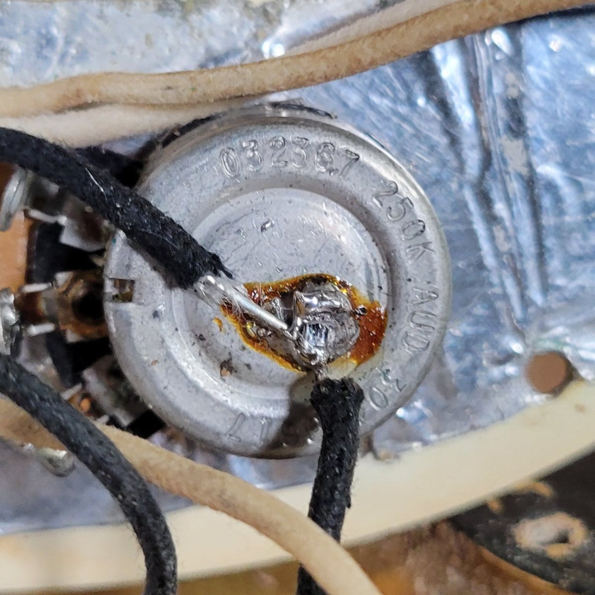 Fender Presicion Bass 1967 Sunburst Vintage P Bass - Mahar's Vintage Guitars