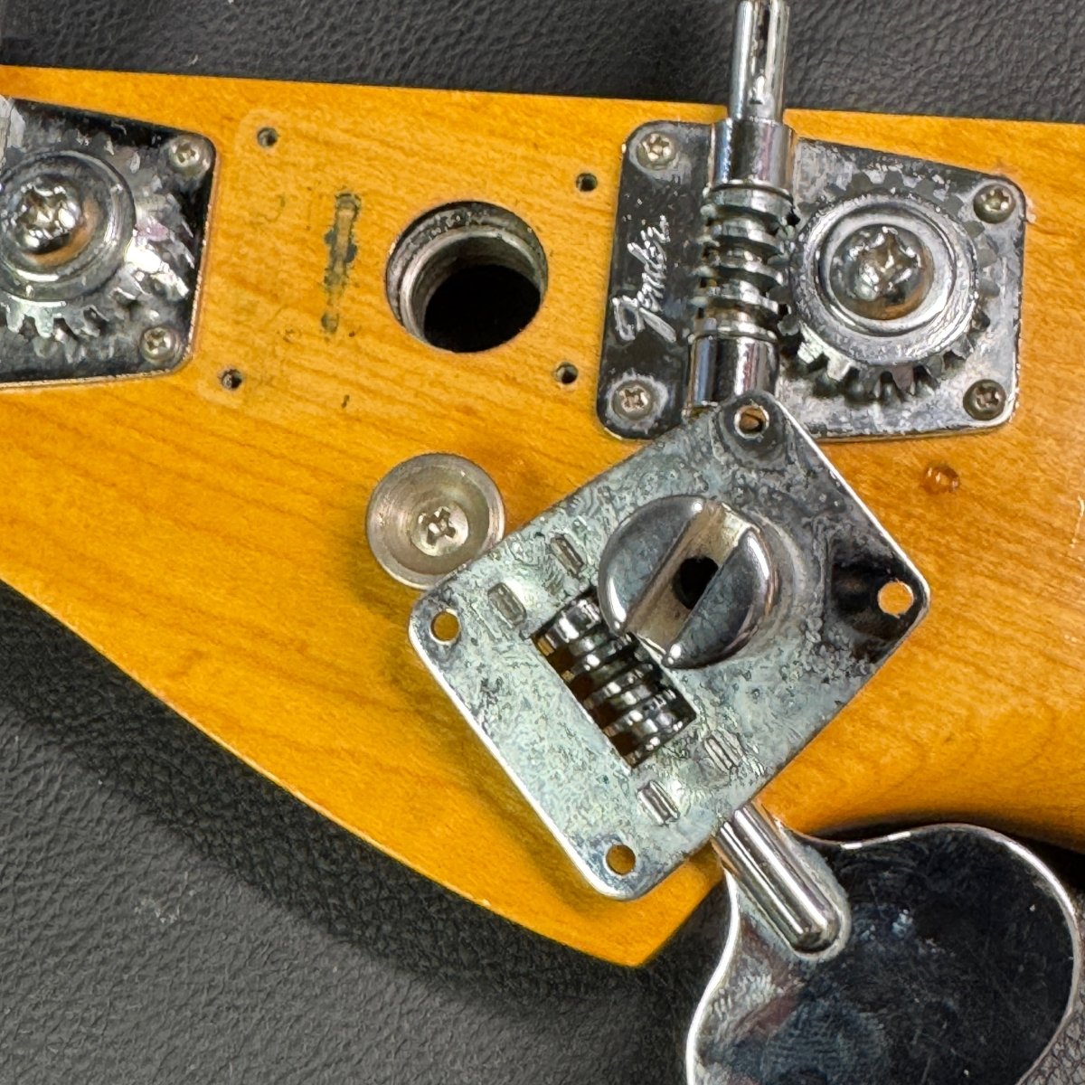 Fender Presicion Bass 1967 Sunburst Vintage P Bass - Mahar's Vintage Guitars