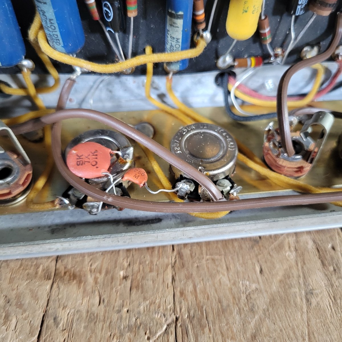 Fender Reverb Unit 6G15 1963 Rough White Tolex - Mahar's Vintage Guitars