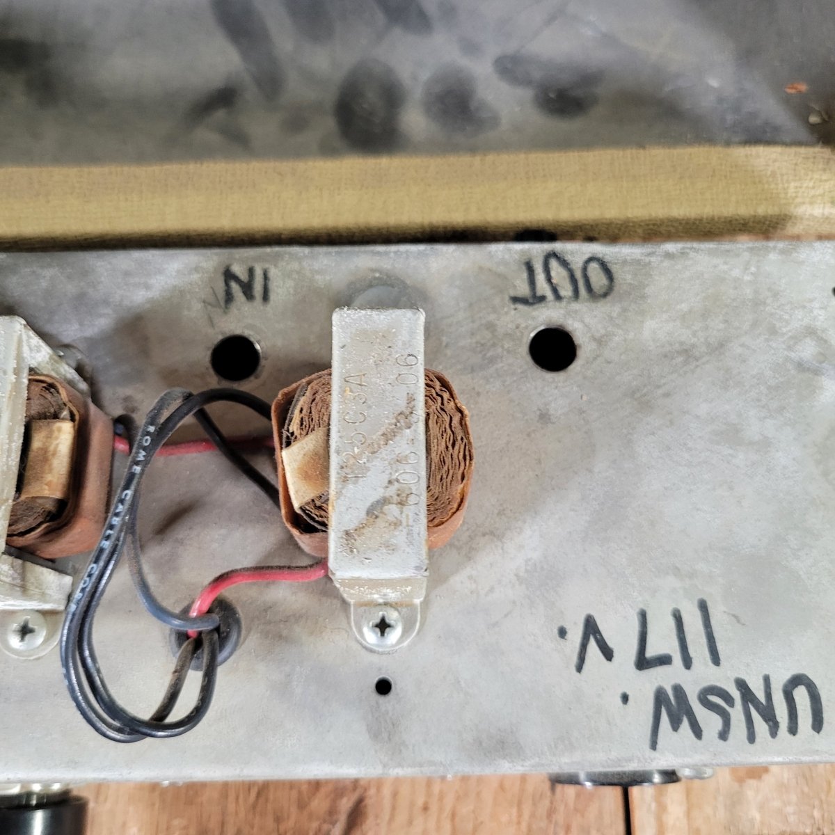 Fender Reverb Unit 6G15 1963 Rough White Tolex - Mahar's Vintage Guitars