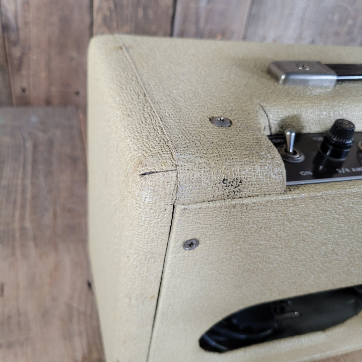 Fender Reverb Unit 6G15 1963 Rough White Tolex - Mahar's Vintage Guitars