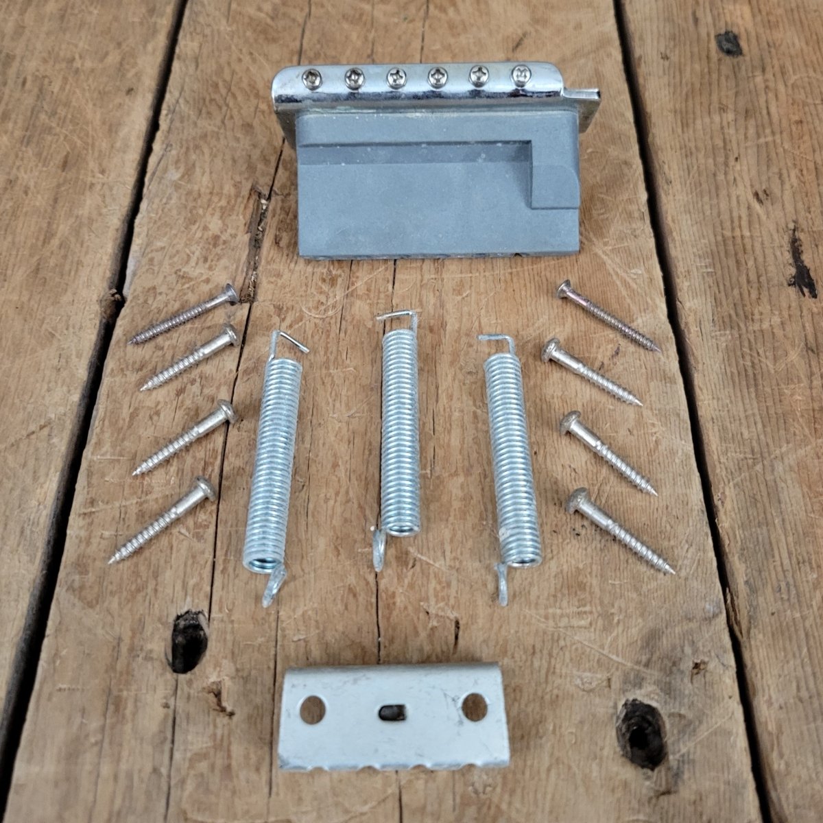 Fender Squier Stratocaster Tremolo Bridge with screws and springs 2000s - Mahar's Vintage Guitars