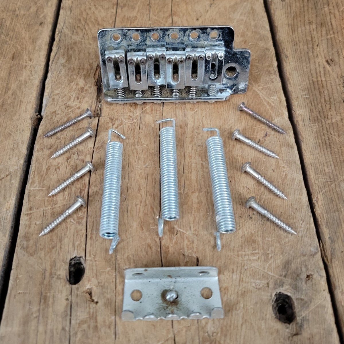 Fender Squier Stratocaster Tremolo Bridge with screws and springs 2000s - Mahar's Vintage Guitars