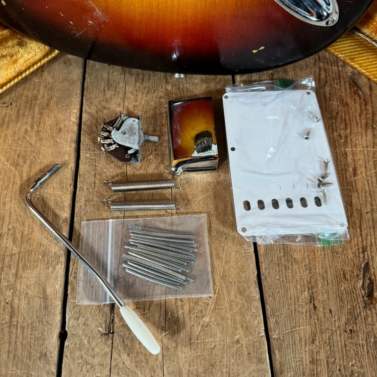 Fender Stratocaster 1958 Sunburst Vintage Pre CBS electric guitar - Mahar's Vintage Guitars