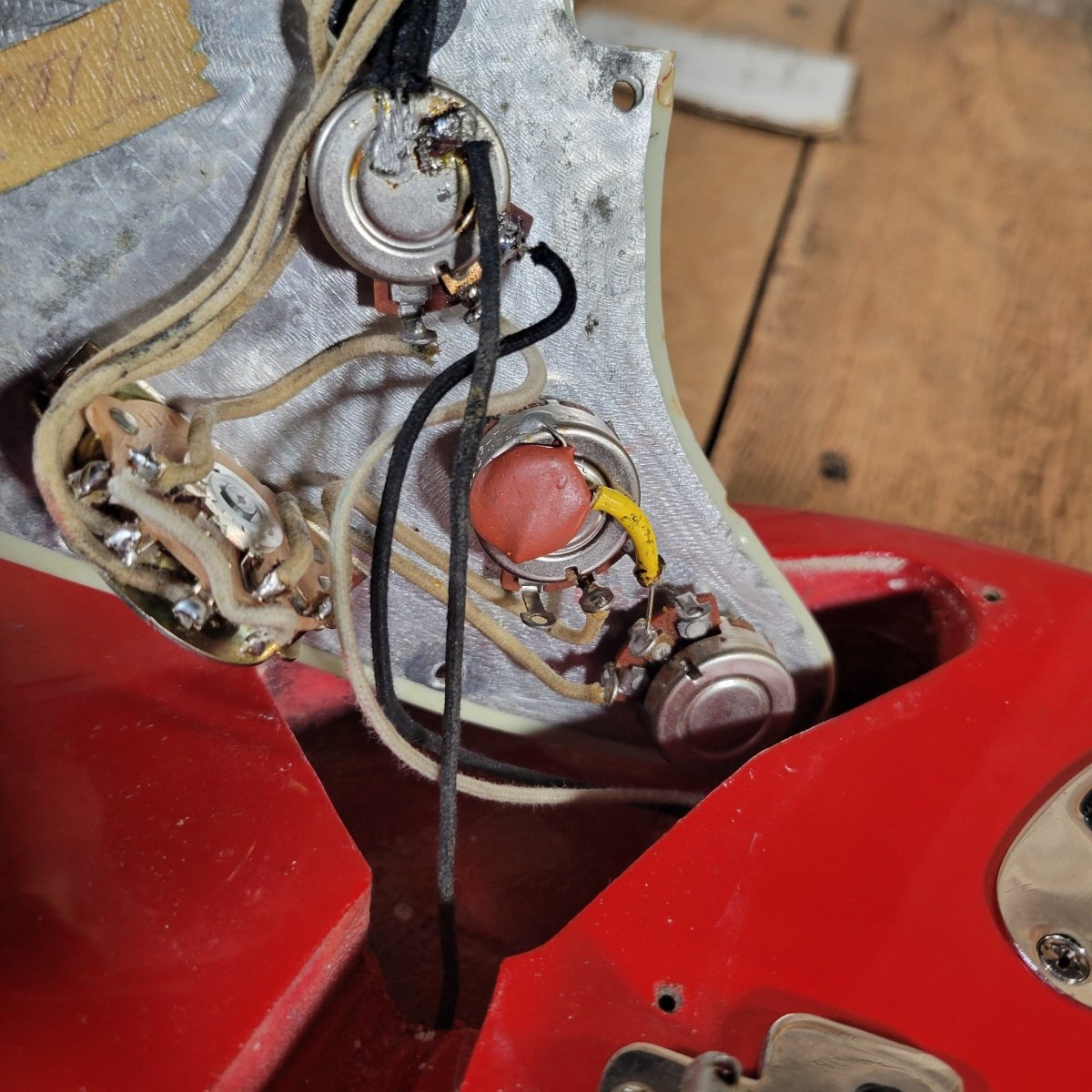 Fender Stratocaster 1961 Fiesta Red Refinished Slab Board Rosewood – Vintage Player’s Guitar - Mahar's Vintage Guitars