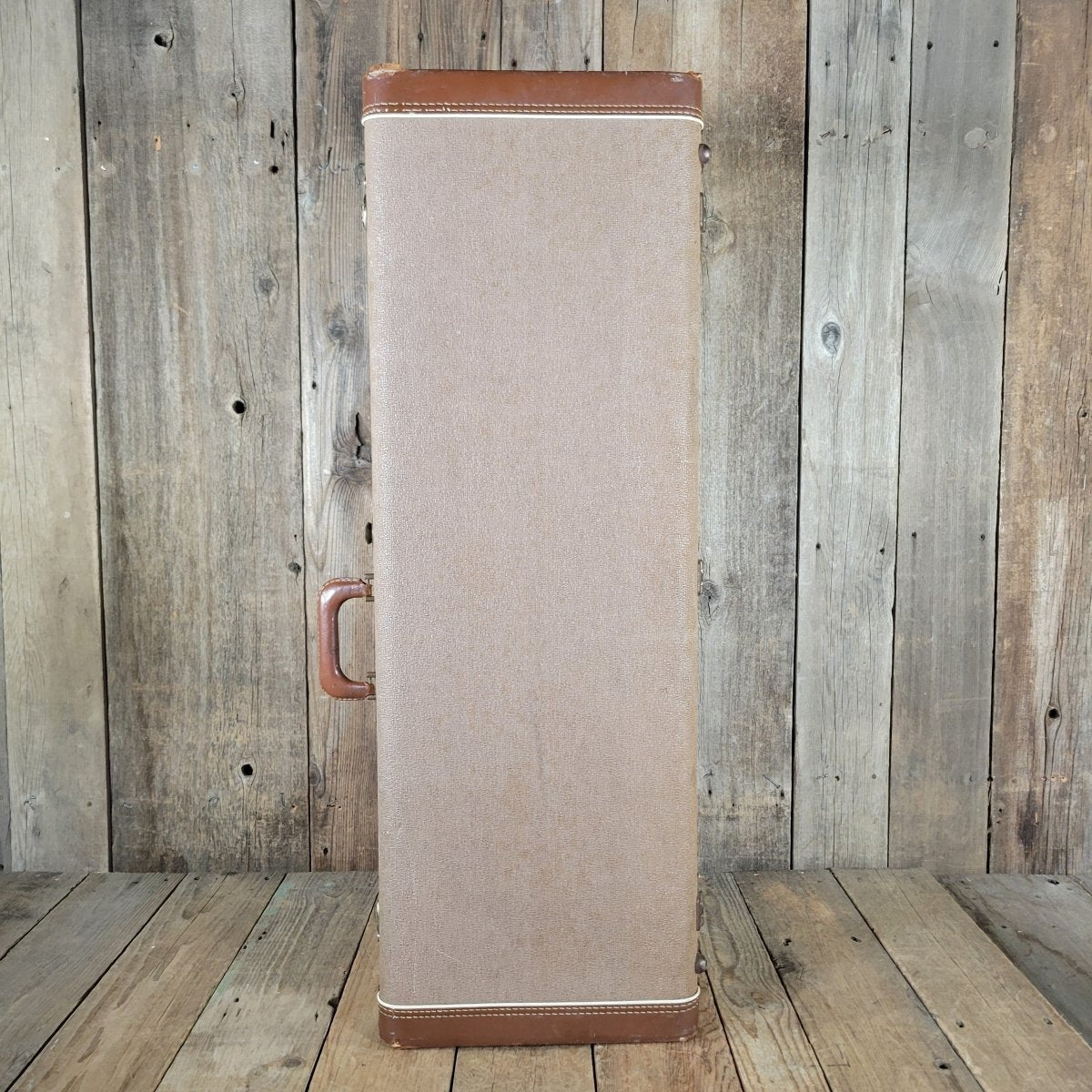 Fender Stratocaster 1961 Fiesta Red Refinished Slab Board Rosewood – Vintage Player’s Guitar - Mahar's Vintage Guitars