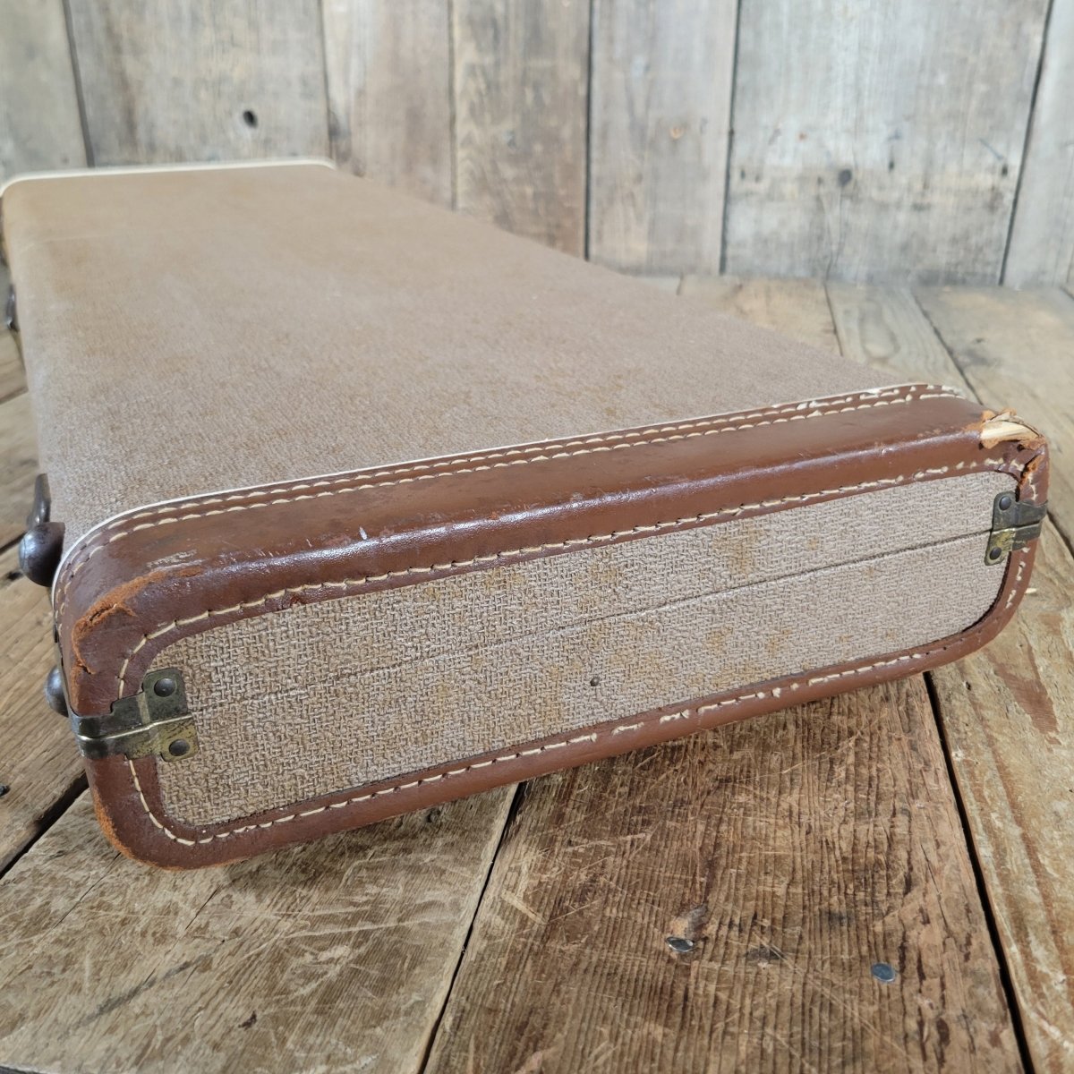 Fender Stratocaster 1961 Fiesta Red Refinished Slab Board Rosewood – Vintage Player’s Guitar - Mahar's Vintage Guitars