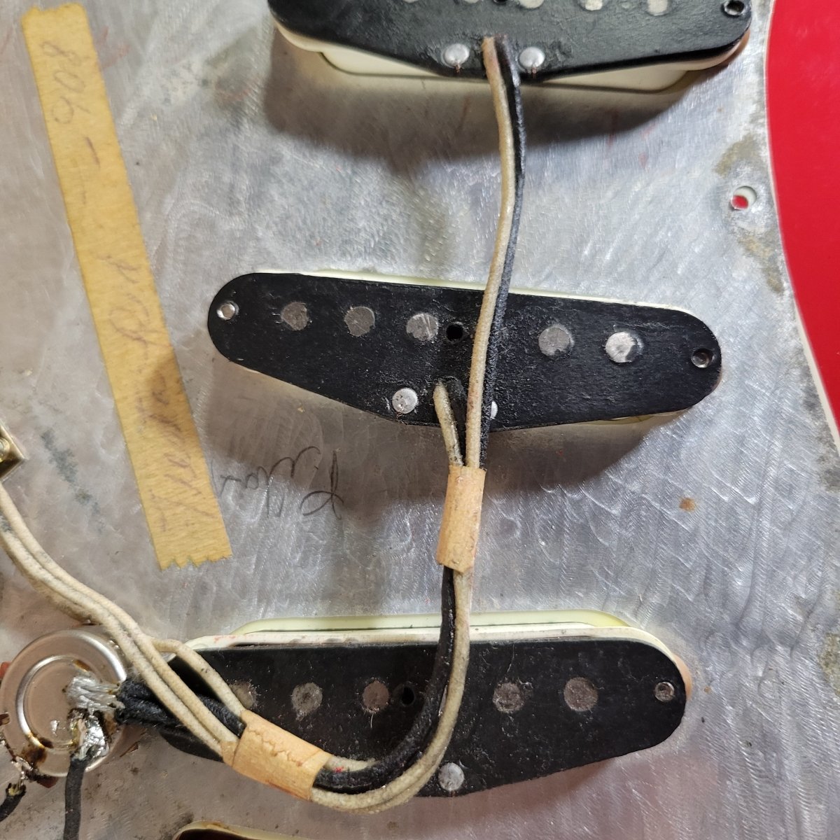 Fender Stratocaster 1961 Fiesta Red Refinished Slab Board Rosewood – Vintage Player’s Guitar - Mahar's Vintage Guitars