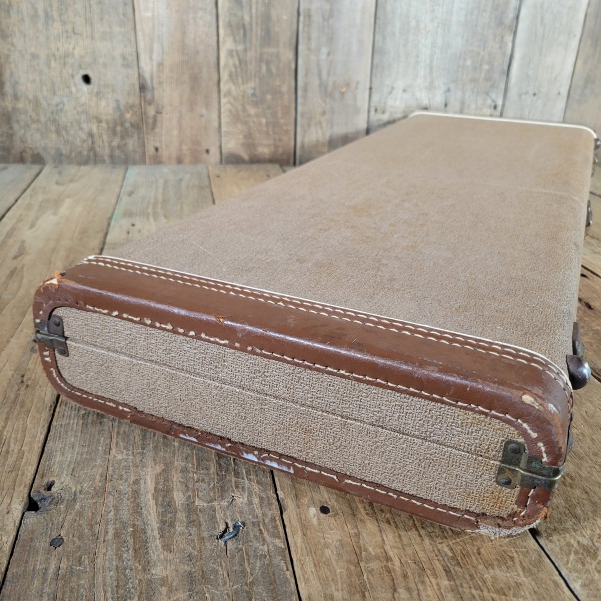 Fender Stratocaster 1961 Fiesta Red Refinished Slab Board Rosewood – Vintage Player’s Guitar - Mahar's Vintage Guitars