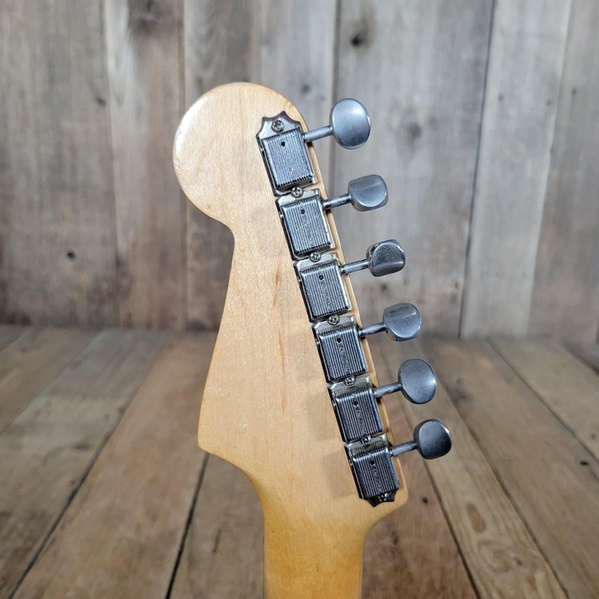 Fender Stratocaster 1961 Fiesta Red Refinished Slab Board Rosewood – Vintage Player’s Guitar - Mahar's Vintage Guitars