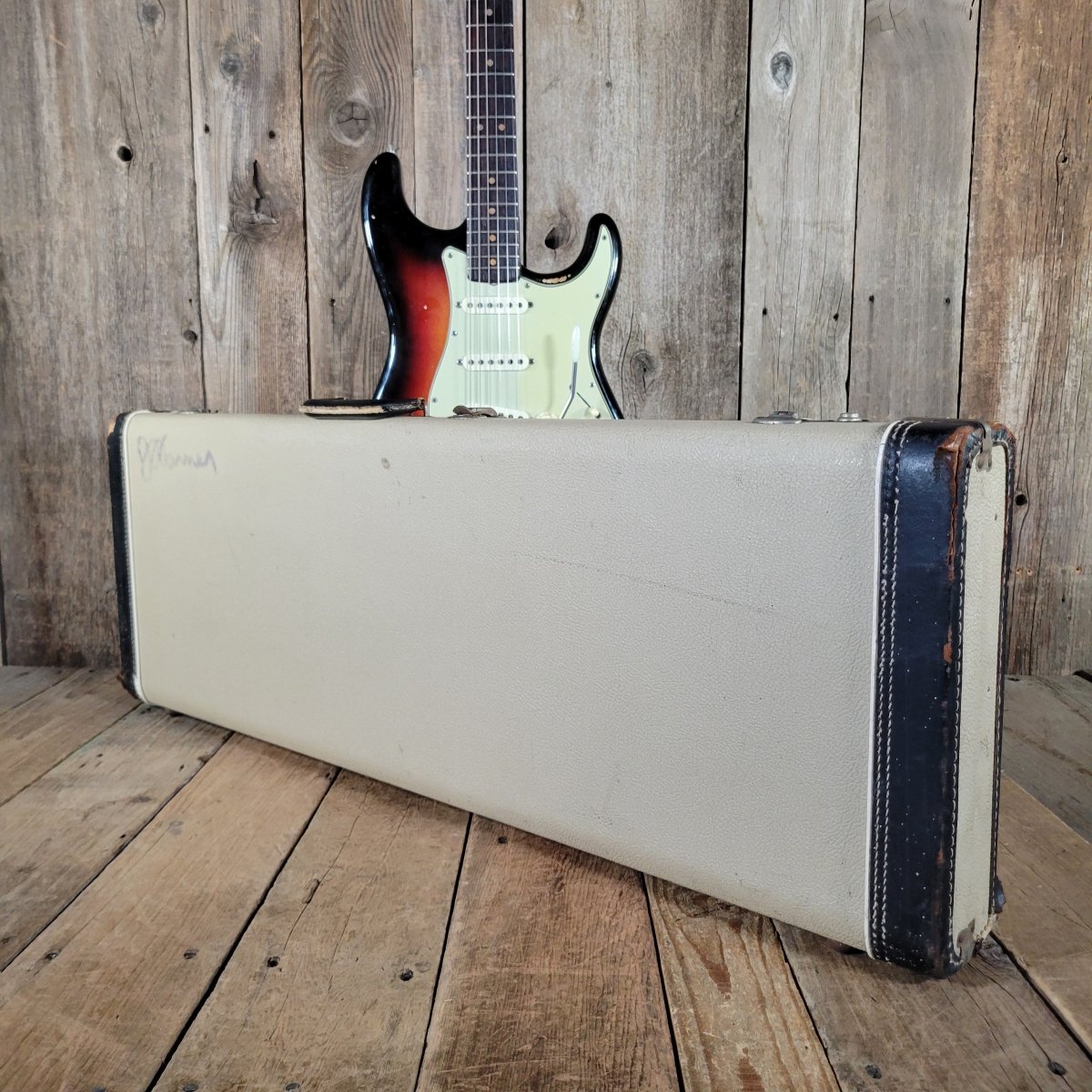 Fender Stratocaster 1963 – Excellent & 100% Original Vintage Guitar Pre CBS - Mahar's Vintage Guitars