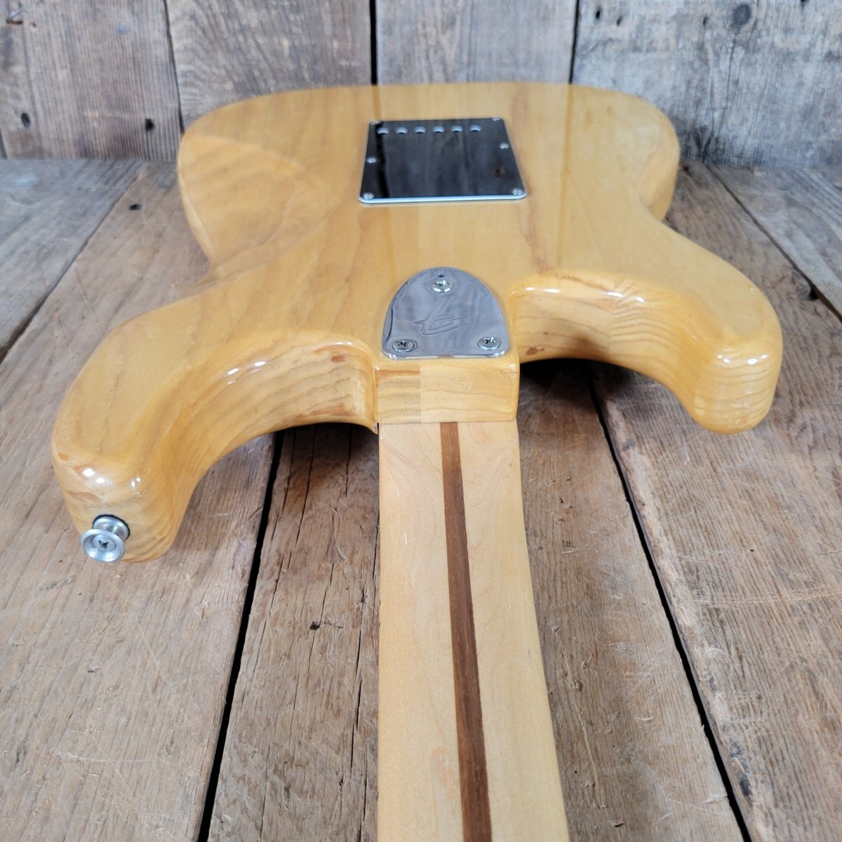 Fender Stratocaster 1976 – Beautifully Clean with Original Case & Strap - Mahar's Vintage Guitars