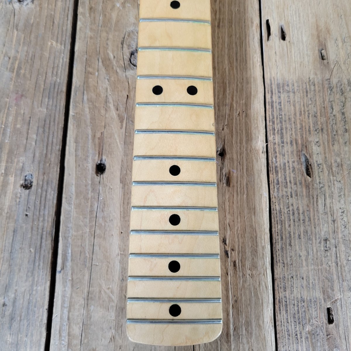 Fender Stratocaster 1976 – Beautifully Clean with Original Case & Strap - Mahar's Vintage Guitars