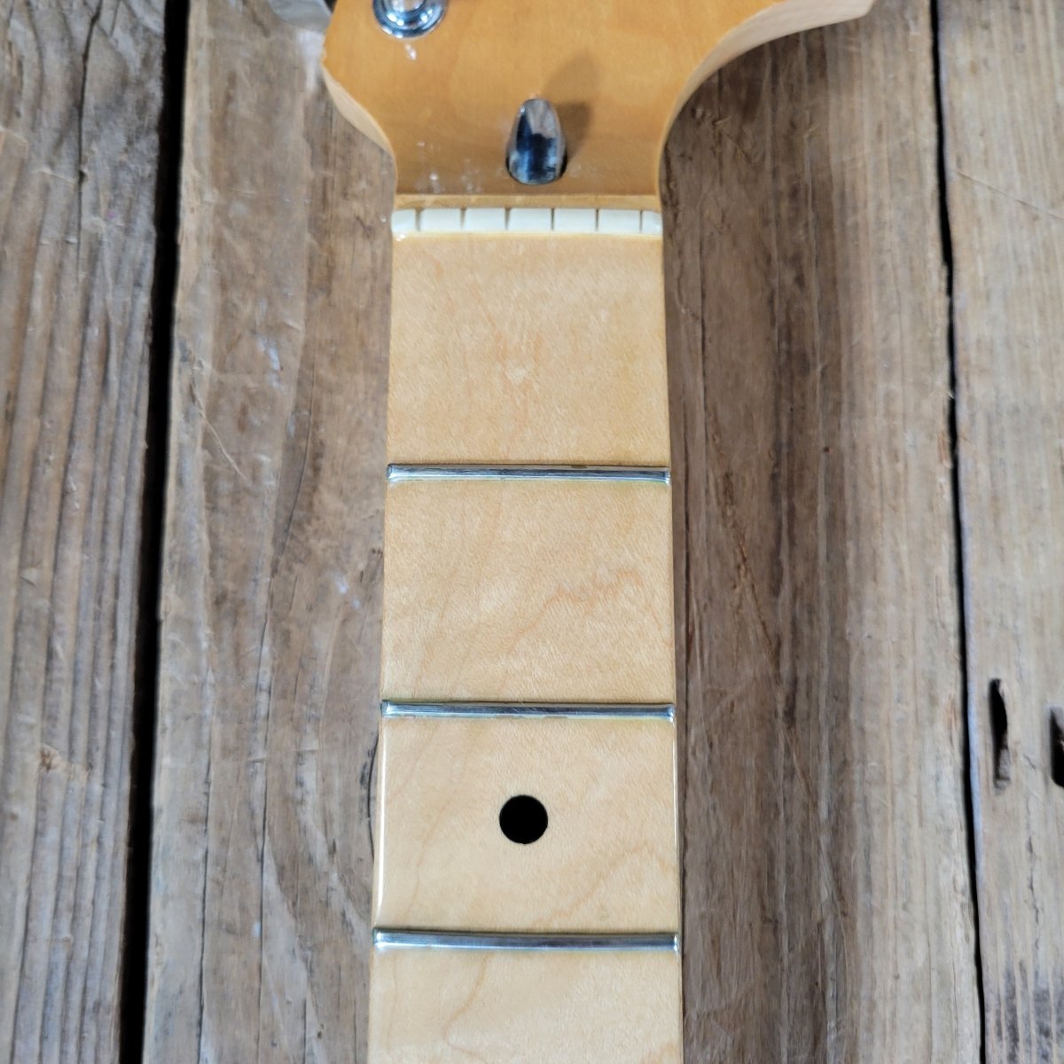 Fender Stratocaster 1976 – Beautifully Clean with Original Case & Strap - Mahar's Vintage Guitars