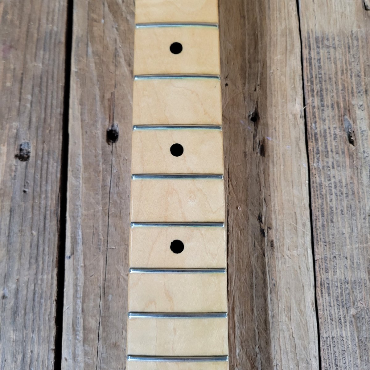 Fender Stratocaster 1976 – Beautifully Clean with Original Case & Strap - Mahar's Vintage Guitars