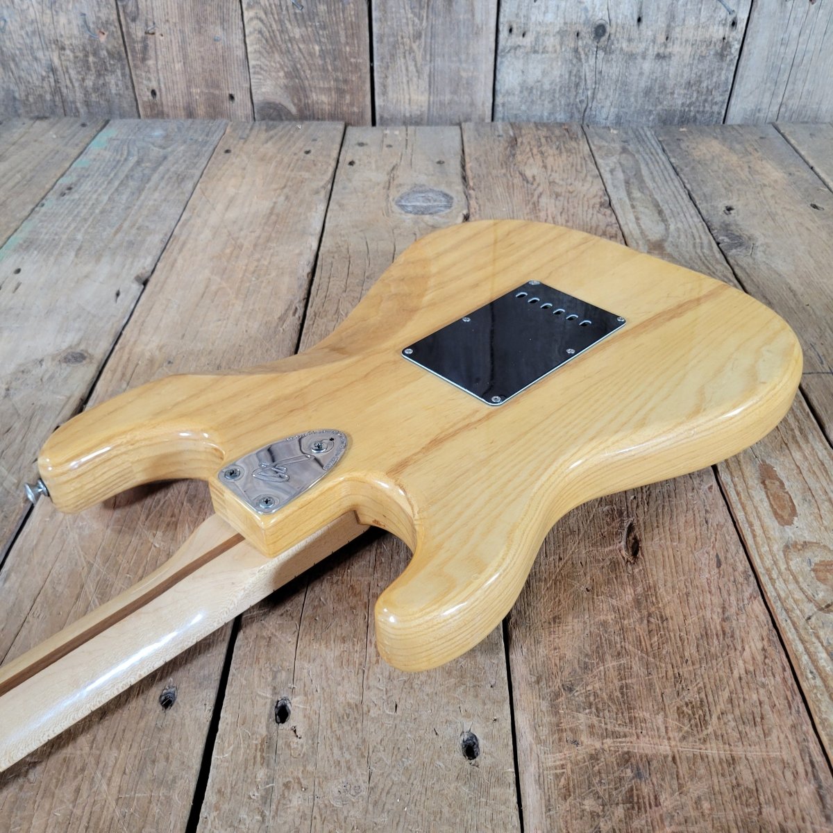 Fender Stratocaster 1976 – Beautifully Clean with Original Case & Strap - Mahar's Vintage Guitars