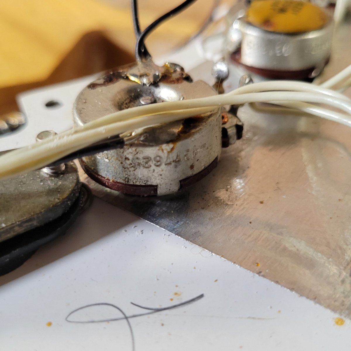 Fender Stratocaster 1976 – Beautifully Clean with Original Case & Strap - Mahar's Vintage Guitars