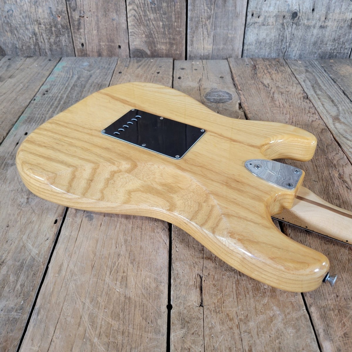 Fender Stratocaster 1976 – Beautifully Clean with Original Case & Strap - Mahar's Vintage Guitars