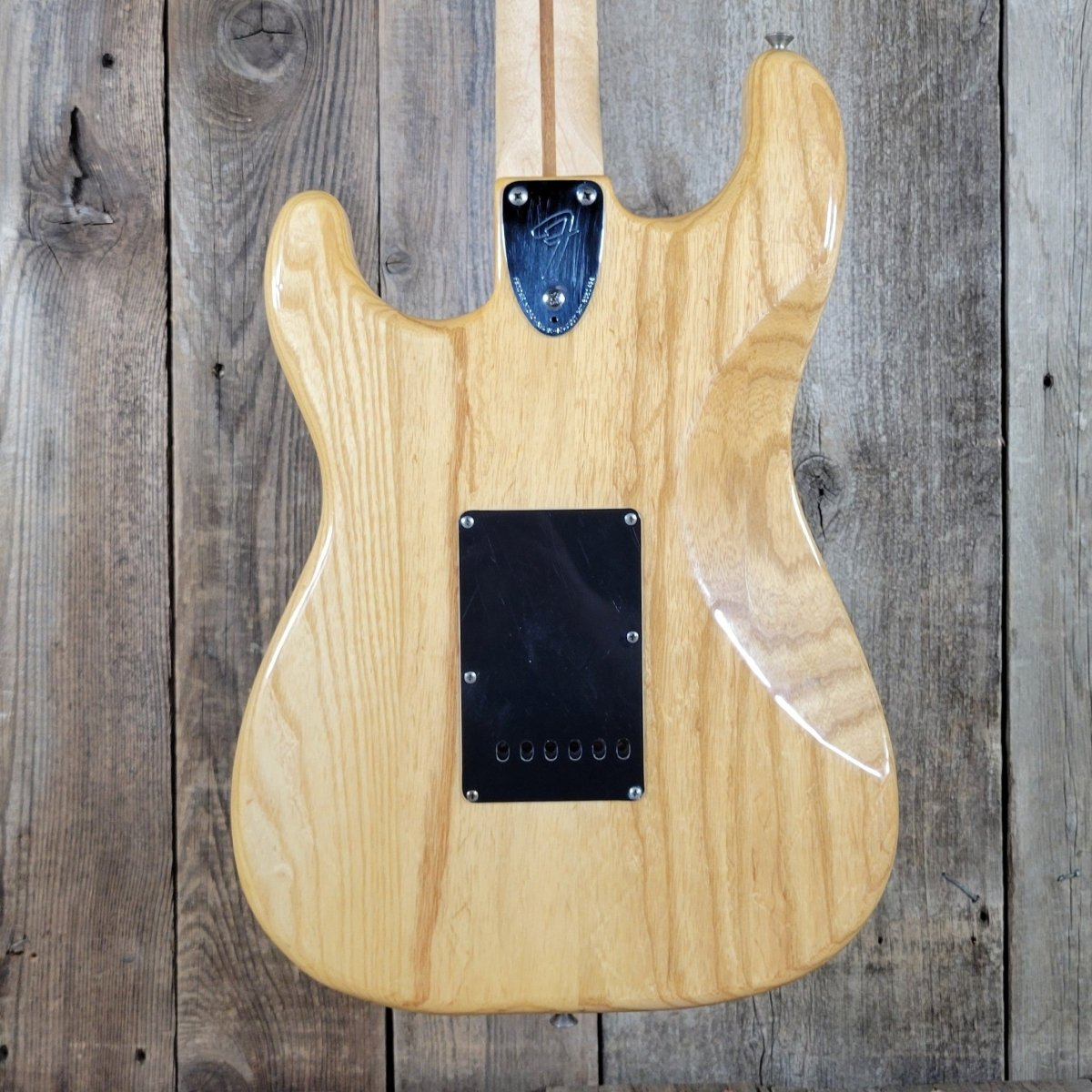 Fender Stratocaster 1976 – Beautifully Clean with Original Case & Strap - Mahar's Vintage Guitars