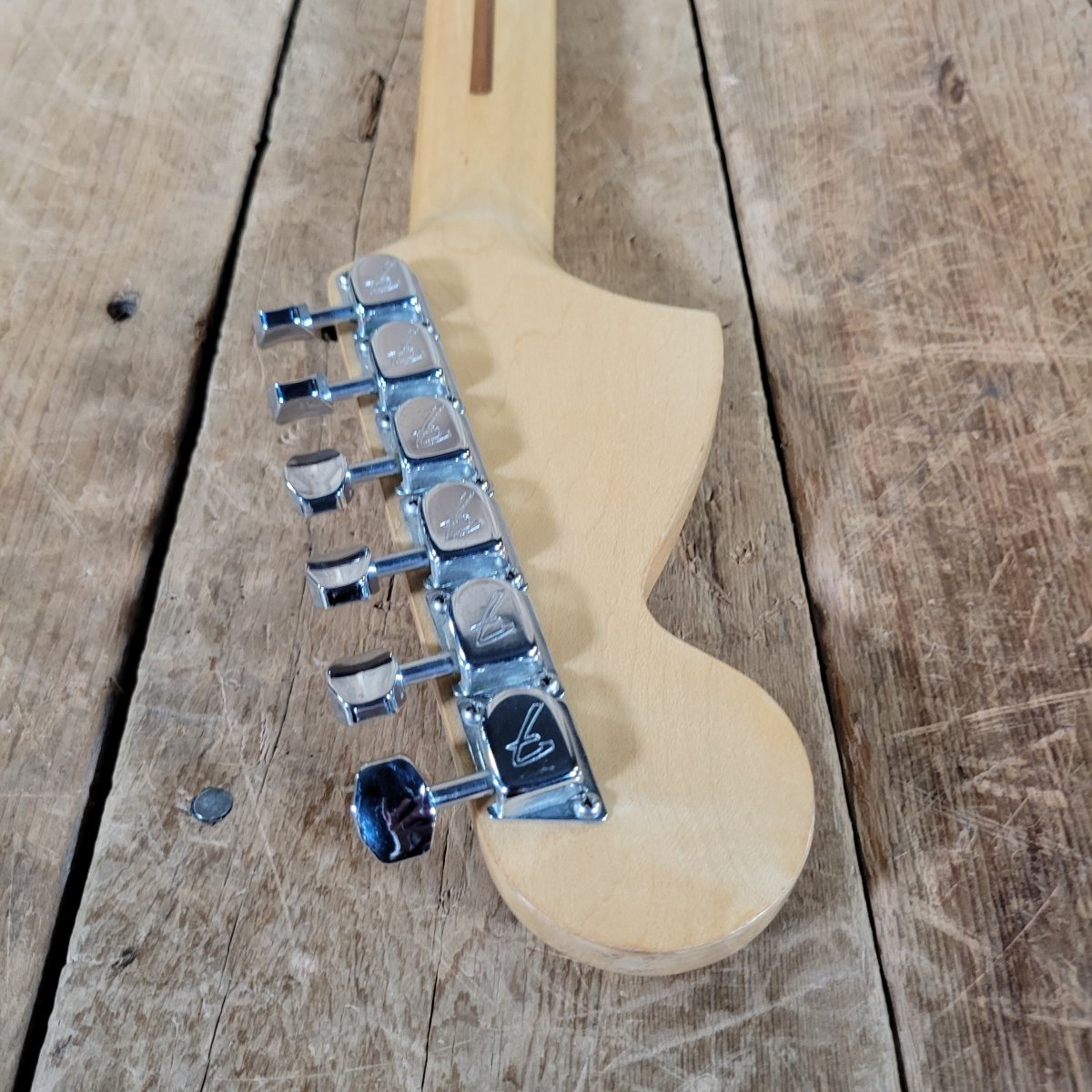 Fender Stratocaster 1976 – Beautifully Clean with Original Case & Strap - Mahar's Vintage Guitars