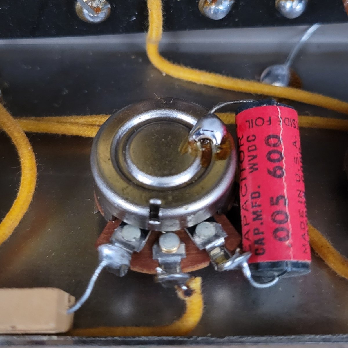 Fender Stratocaster Sunburst and Tweed Vibrolux 5F11 Amplifier 1957 One Owner Vintage - Mahar's Vintage Guitars