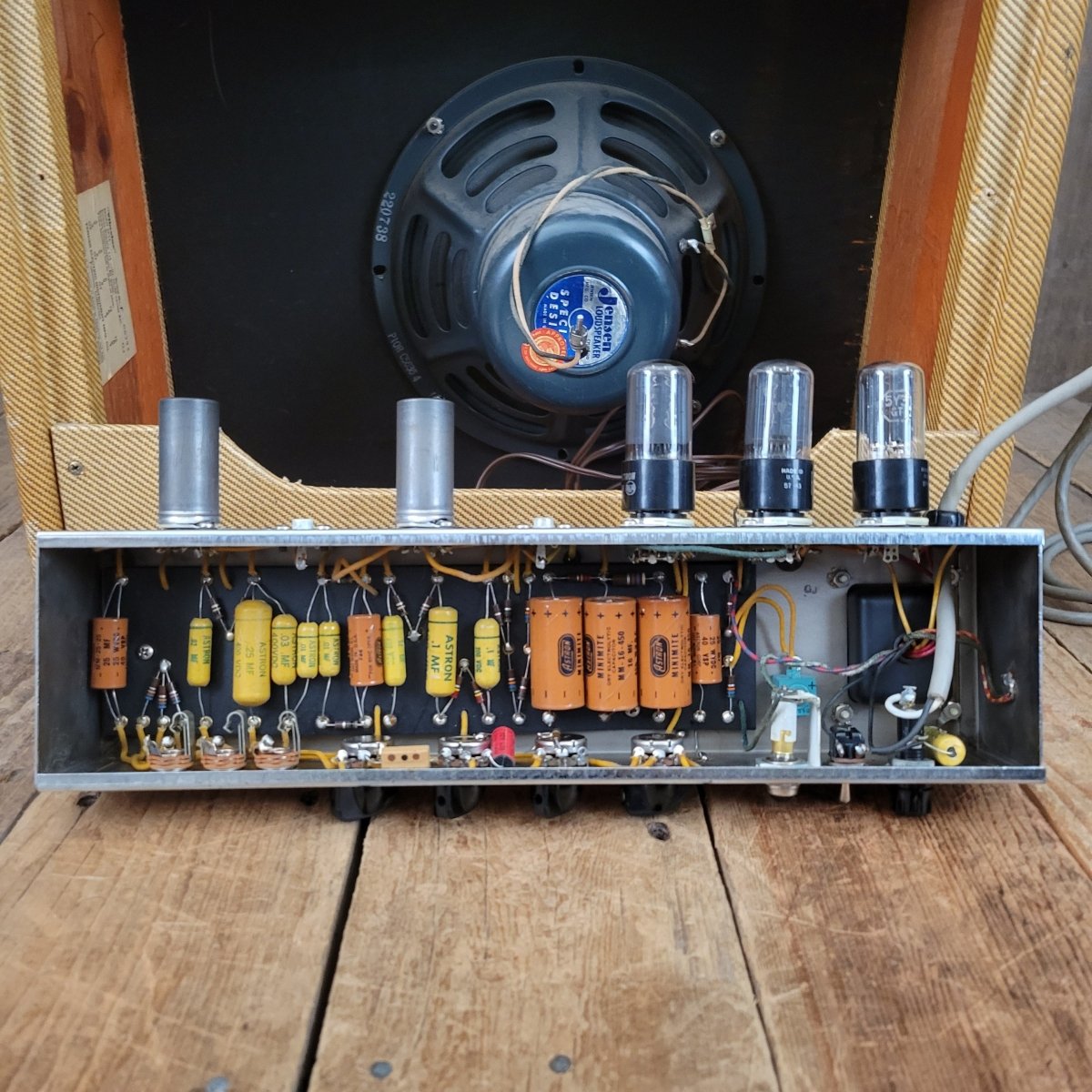 Fender Stratocaster Sunburst and Tweed Vibrolux 5F11 Amplifier 1957 One Owner Vintage - Mahar's Vintage Guitars