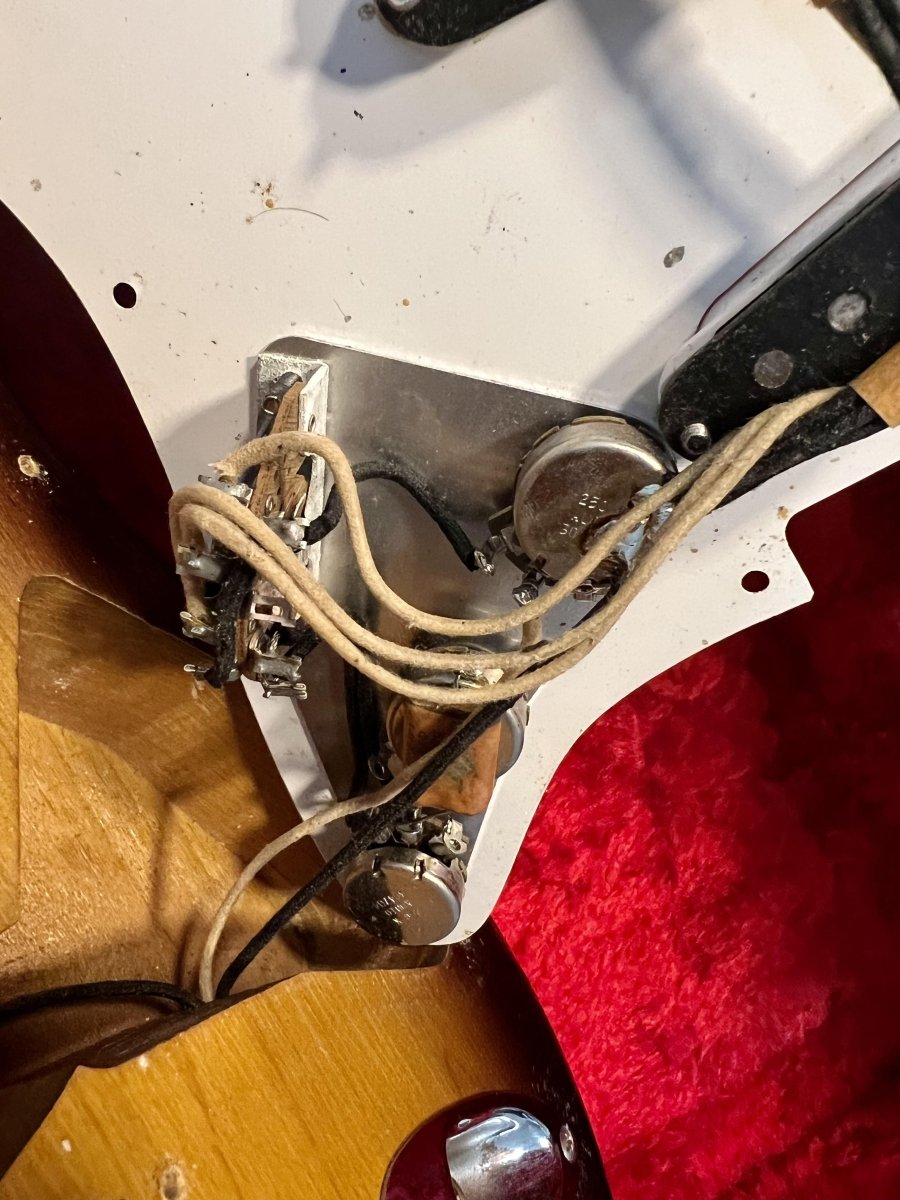 Fender Stratocaster Sunburst and Tweed Vibrolux 5F11 Amplifier 1957 One Owner Vintage - Mahar's Vintage Guitars