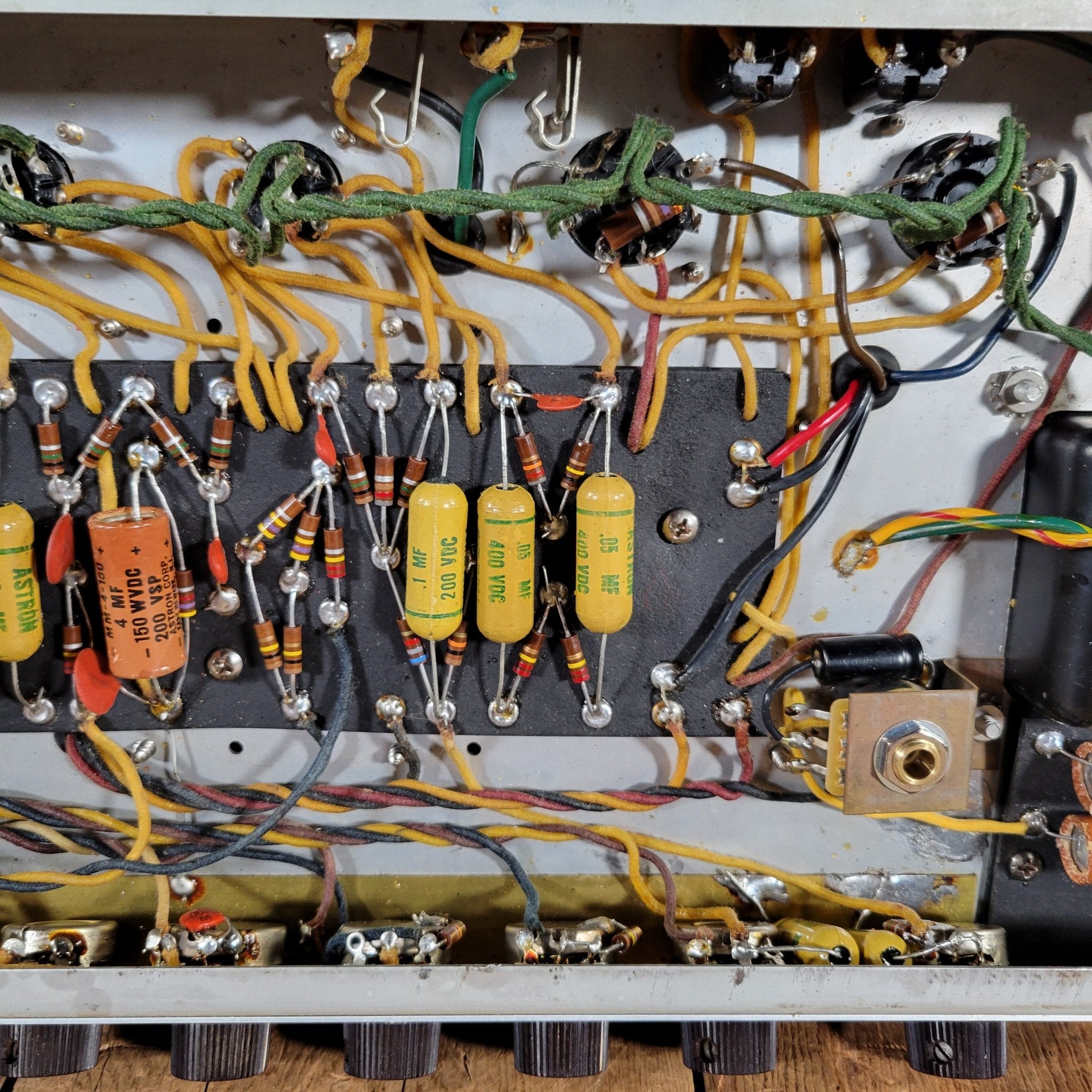 Fender Super Amp 6G4 November 1960 "Pink" Brown Tolex 1960 - Mahar's Vintage Guitars