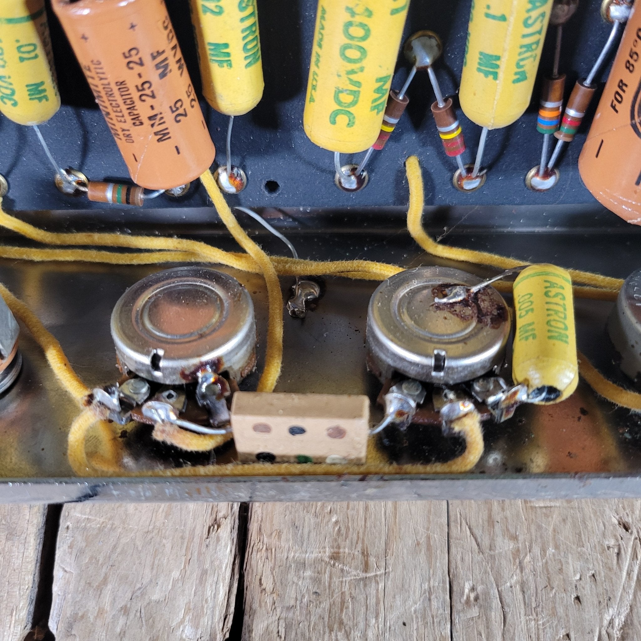 Fender Tweed Vibrolux 1960 - Mahar's Vintage Guitars