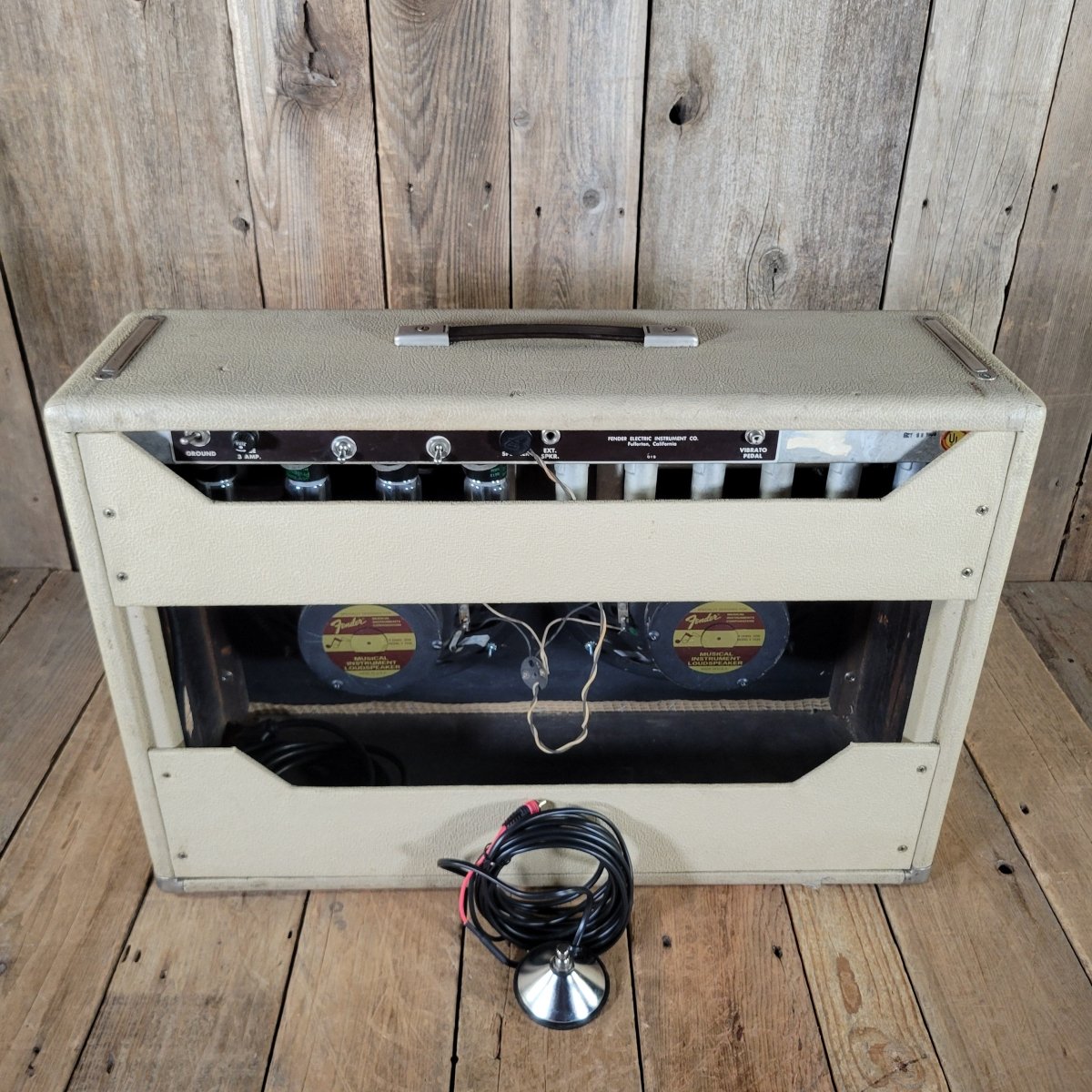 Fender Twin Amp 1963 – Smooth Blonde Tolex, Brown Panel, Original Transformers - Mahar's Vintage Guitars
