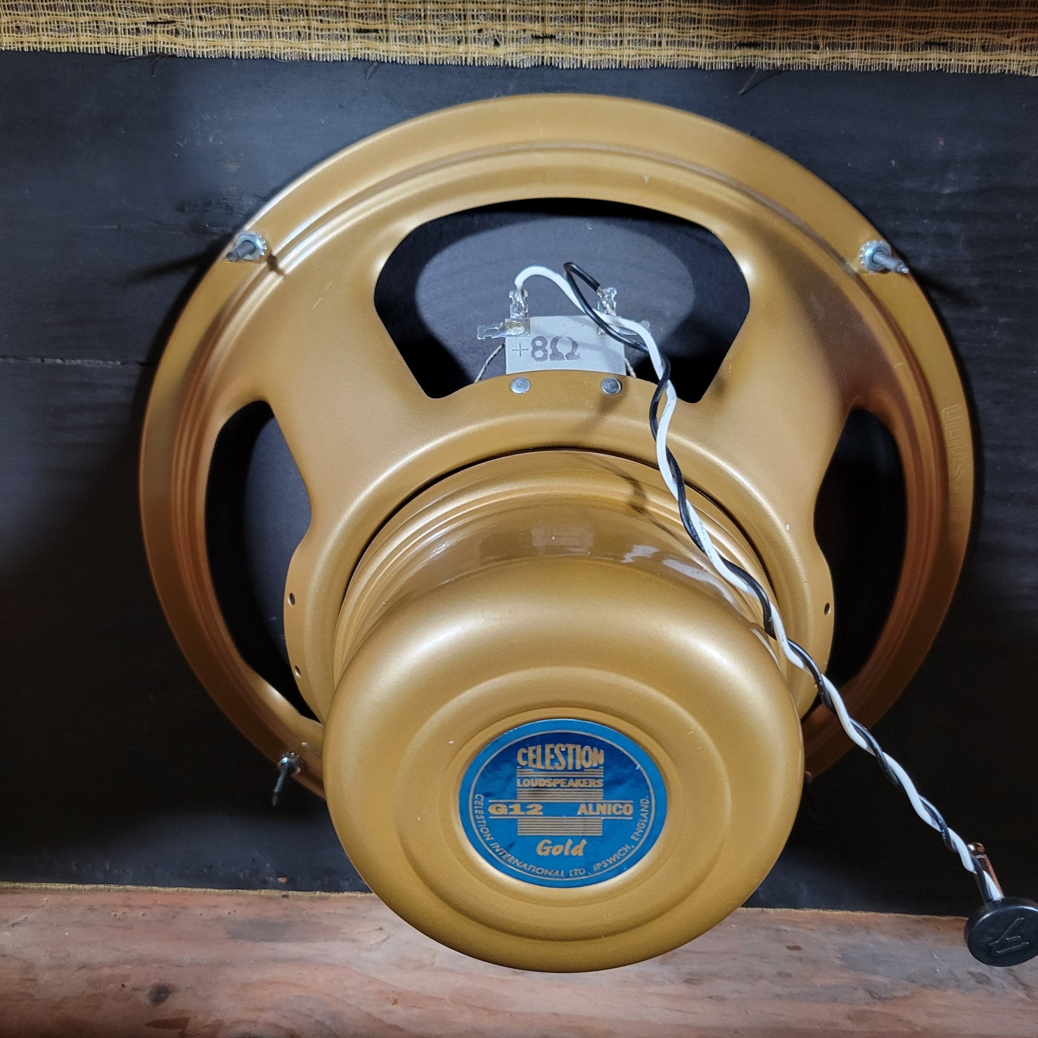 Fender Vibrolux Amp – Brown Tolex, Wheat Grille, Original 6G11 Circuit, Vintage Tube Tone 1962 - Mahar's Vintage Guitars