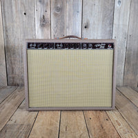 Fender Vibrolux Amp – Brown Tolex, Wheat Grille, Original 6G11 Circuit, Vintage Tube Tone 1962 - Mahar's Vintage Guitars
