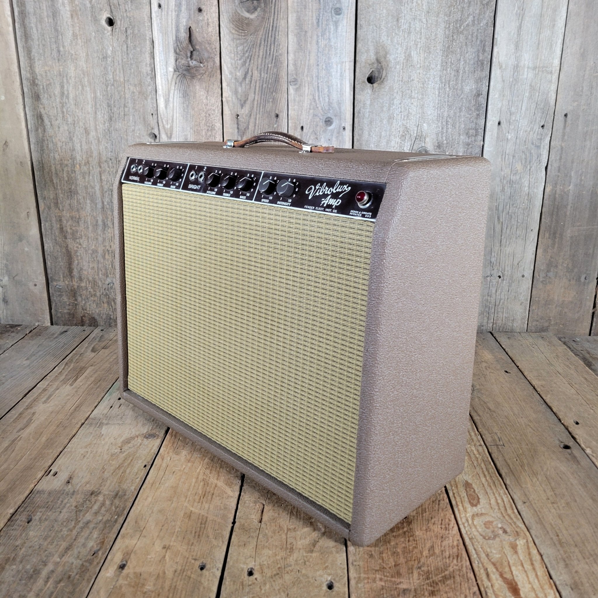 Fender Vibrolux Amp – Brown Tolex, Wheat Grille, Original 6G11 Circuit, Vintage Tube Tone 1962 - Mahar's Vintage Guitars
