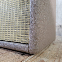 Fender Vibrolux Amp – Brown Tolex, Wheat Grille, Original 6G11 Circuit, Vintage Tube Tone 1962 - Mahar's Vintage Guitars