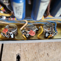 Fender Vibrolux Amp – Brown Tolex, Wheat Grille, Original 6G11 Circuit, Vintage Tube Tone 1962 - Mahar's Vintage Guitars