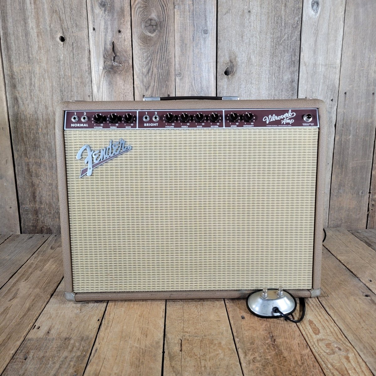 Fender Vibroverb Reissue 2x10 Combo Amp 1990 – Brown Tolex, Vintage - Style Tube Tone - Mahar's Vintage Guitars