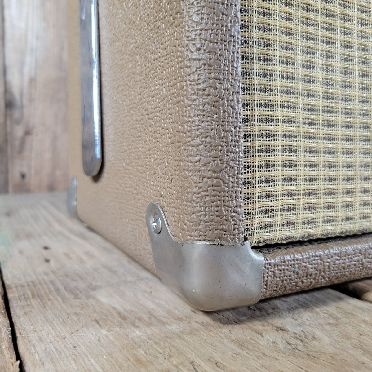 Fender Vibroverb Reissue 2x10 Combo Amp 1990 – Brown Tolex, Vintage - Style Tube Tone - Mahar's Vintage Guitars