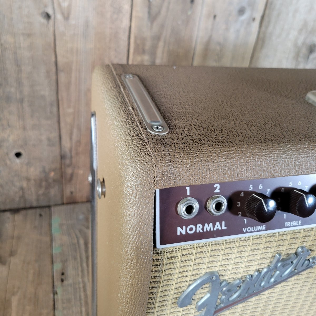 Fender Vibroverb Reissue 2x10 Combo Amp 1990 – Brown Tolex, Vintage - Style Tube Tone - Mahar's Vintage Guitars